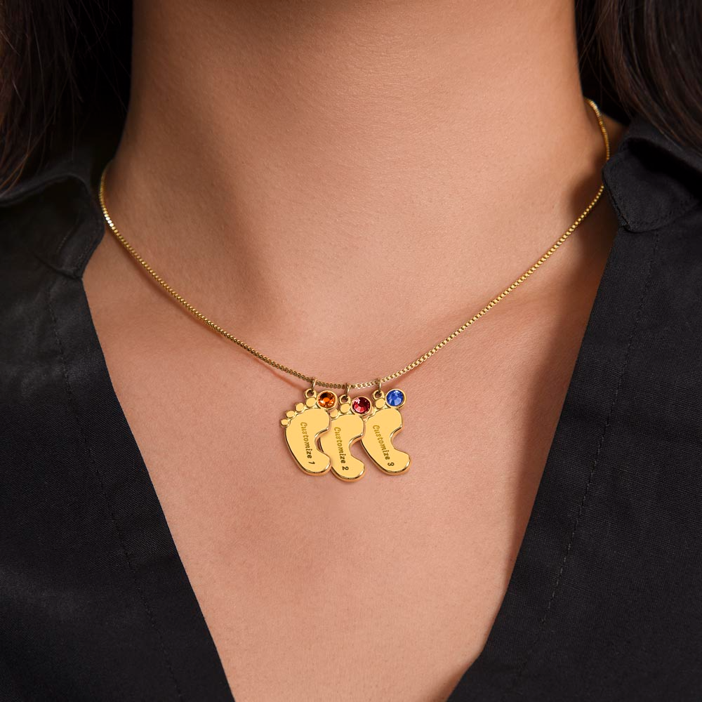 To mom, The Hero of the Family_Feet Necklace (Up to 4 names)