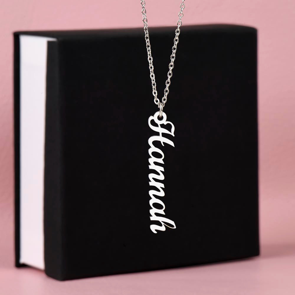 To Mom, The Hero of The Family_Name Necklace (Up to 4 names)