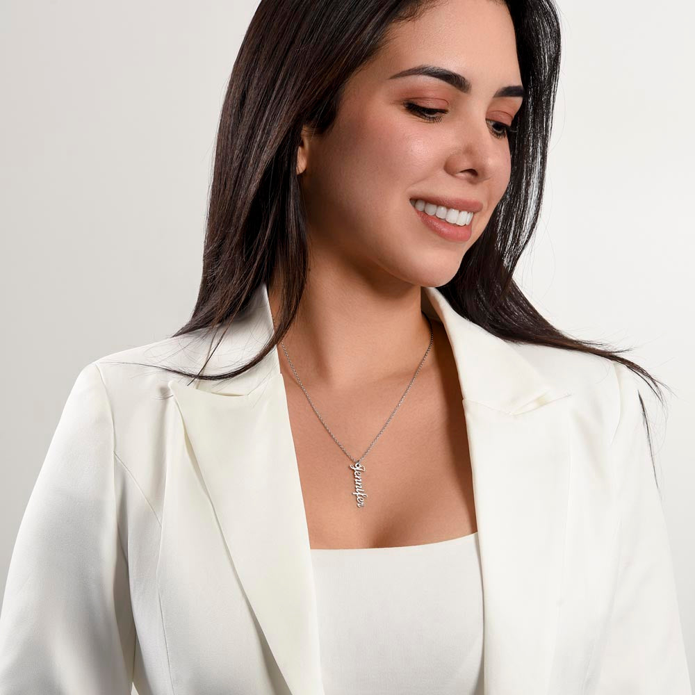 To Mom, The Hero of The Family_Name Necklace (Up to 4 names)