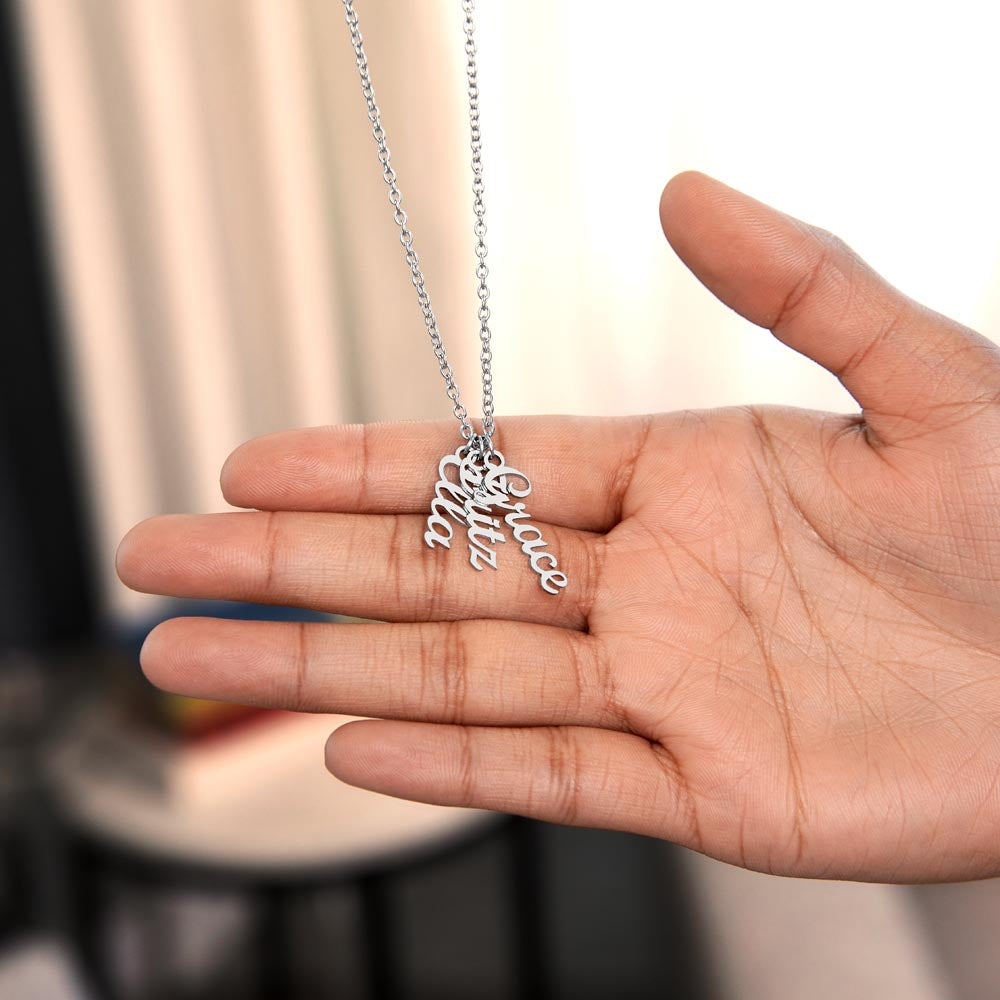 To Mom, The Hero of The Family_Name Necklace (Up to 4 names)