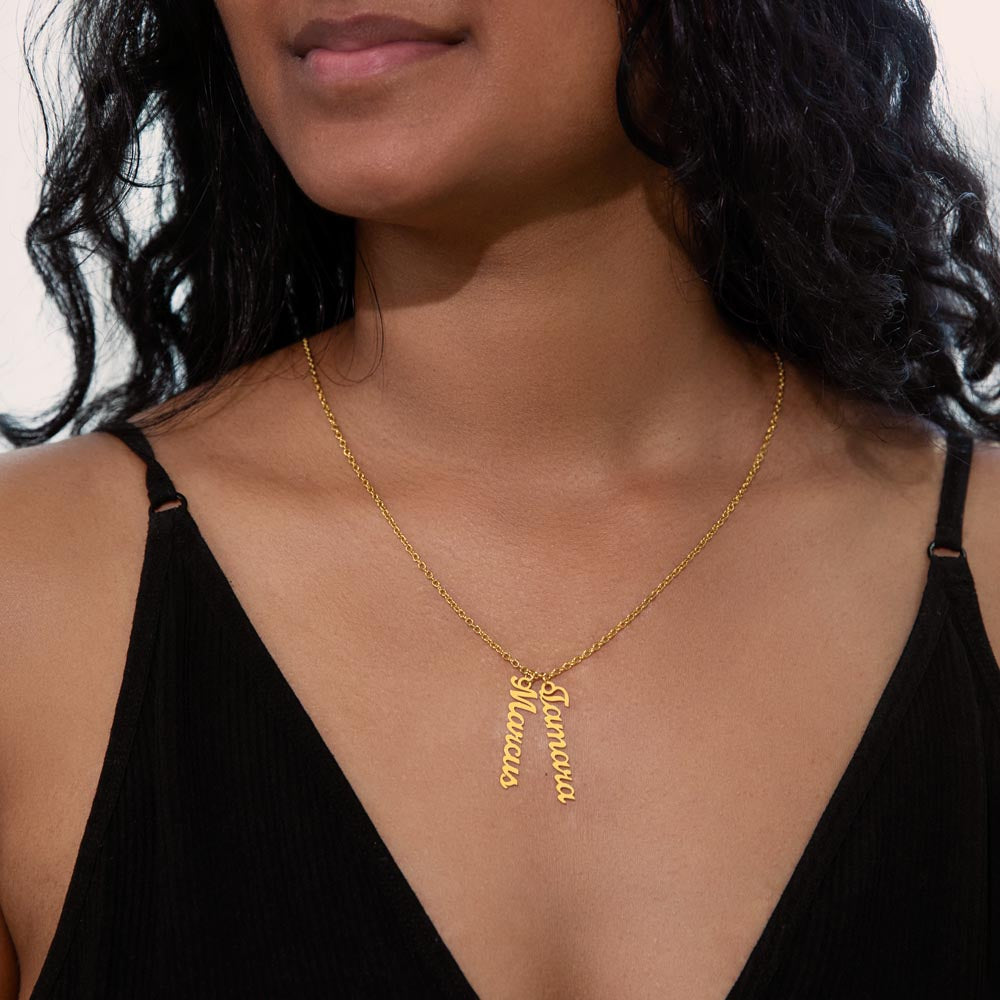 To Mom, The Hero of The Family_Name Necklace (Up to 4 names)