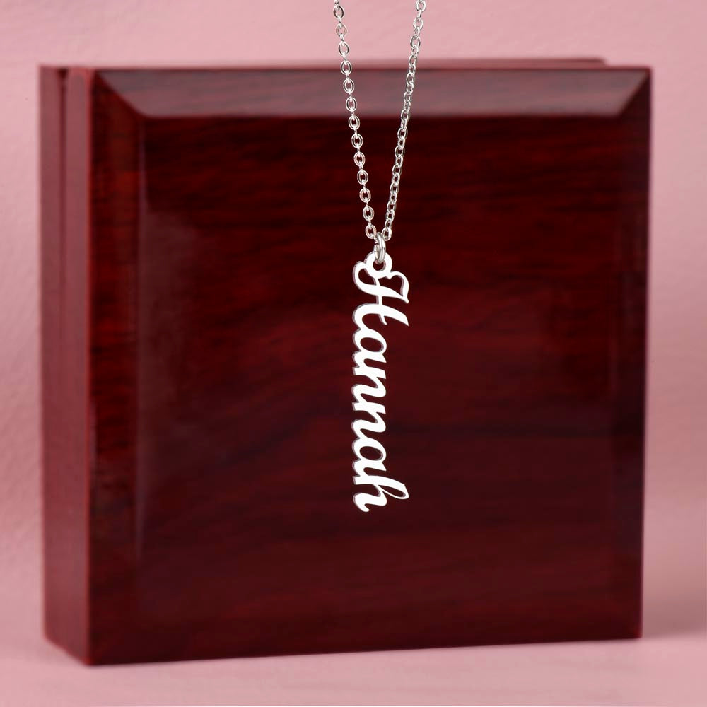 To Mom, The Hero of The Family_Name Necklace (Up to 4 names)